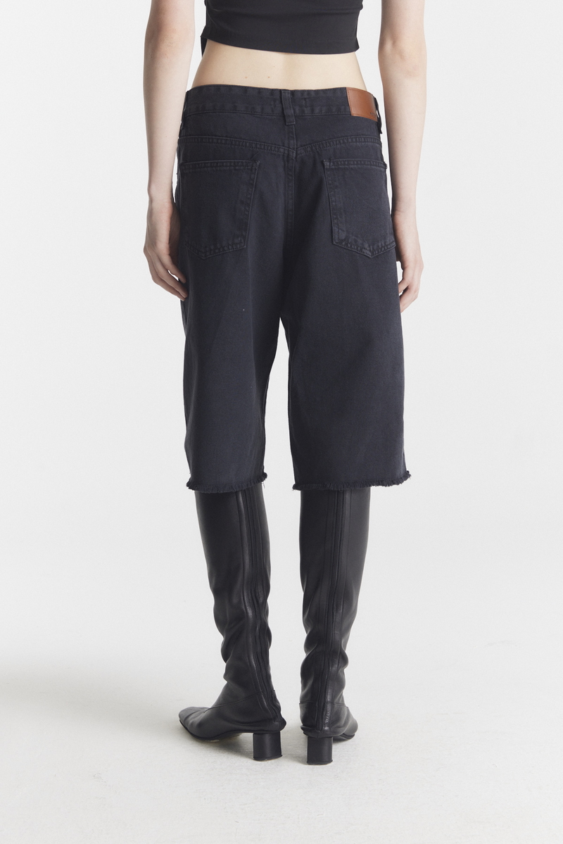 Bermuda Black