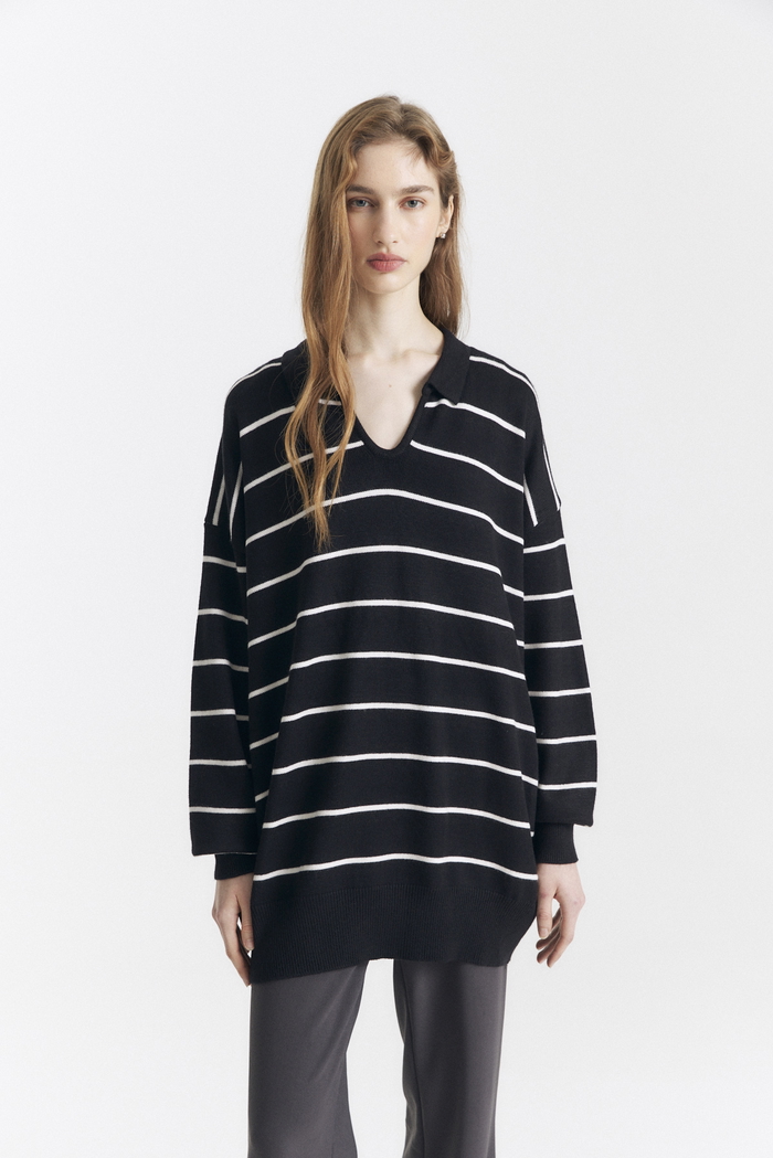 Sweater Largo Rayado Con Cuello