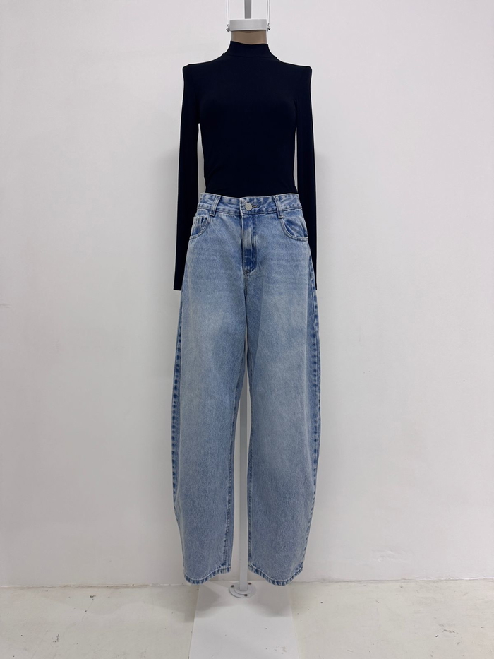 Jean Wide Balloon Celeste Bigotes